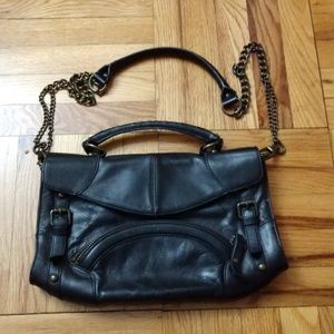 Hype black leather crossbody chain